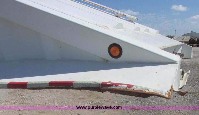 image for item E7865 2007 CPS LWBD-240 bottom dump trailer