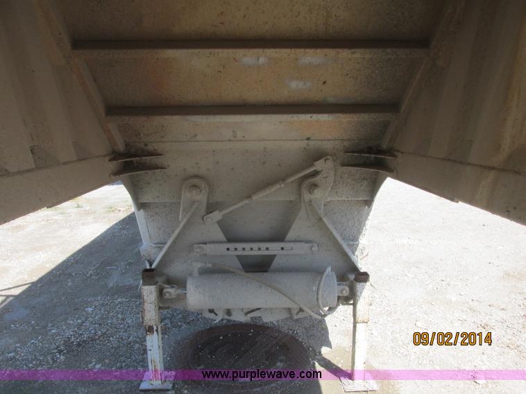 image for item E7865 2007 CPS LWBD-240 bottom dump trailer