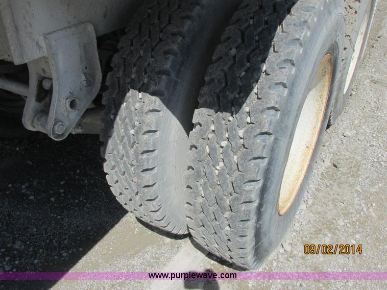 image for item E7865 2007 CPS LWBD-240 bottom dump trailer