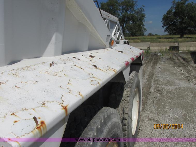 image for item E7865 2007 CPS LWBD-240 bottom dump trailer