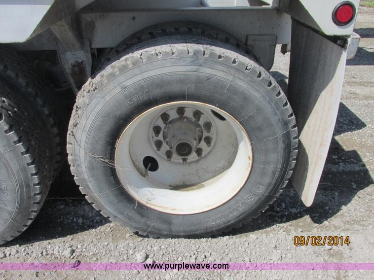 image for item E7865 2007 CPS LWBD-240 bottom dump trailer