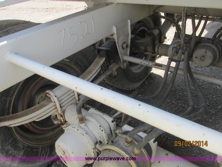 image for item E7865 2007 CPS LWBD-240 bottom dump trailer