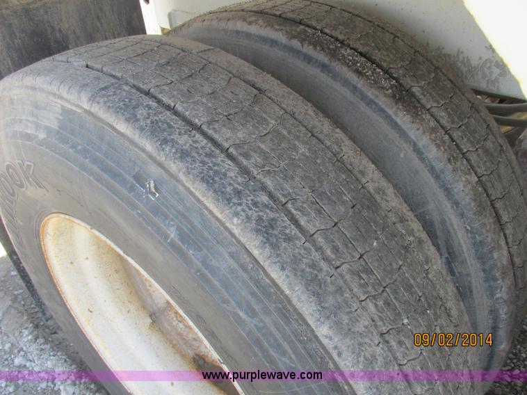 image for item E7865 2007 CPS LWBD-240 bottom dump trailer