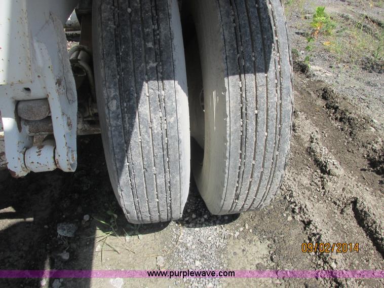 image for item E7866 2007 CPS SBD-240 bottom dump trailer