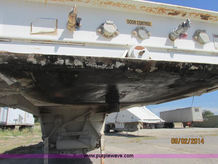 image for item E7867 2007 CPS SBD-240 bottom dump trailer