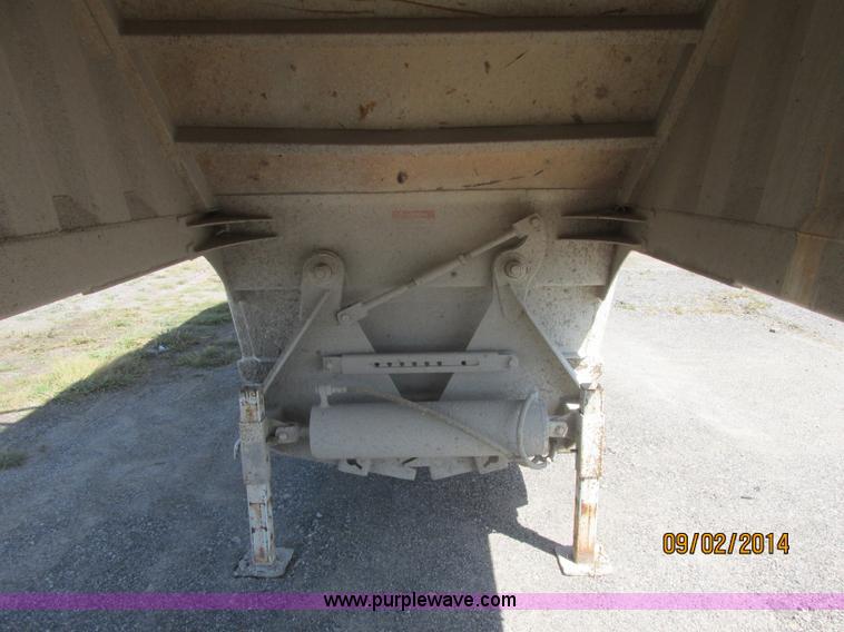 image for item E7867 2007 CPS SBD-240 bottom dump trailer