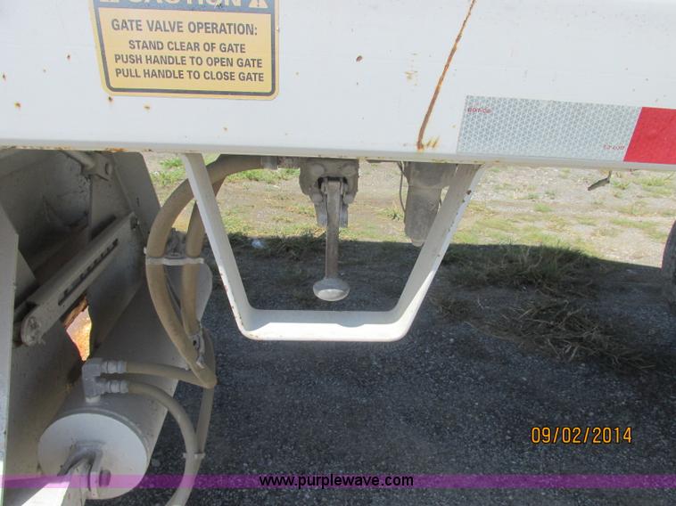 image for item E7867 2007 CPS SBD-240 bottom dump trailer