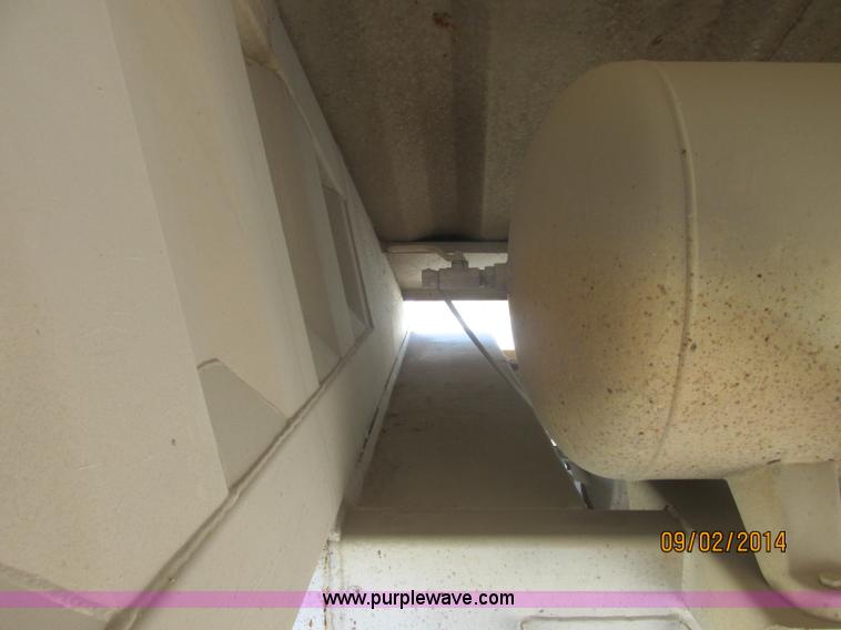 image for item E7867 2007 CPS SBD-240 bottom dump trailer