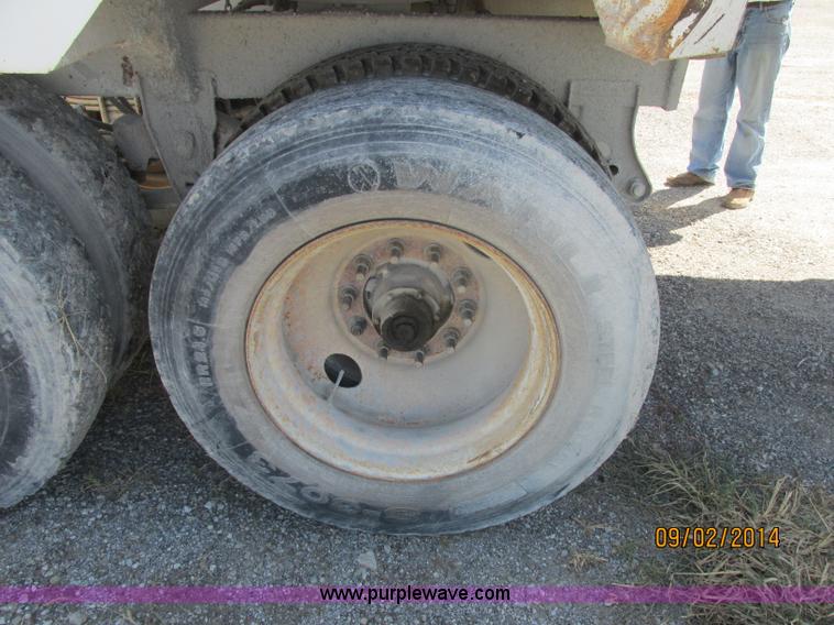 image for item E7867 2007 CPS SBD-240 bottom dump trailer