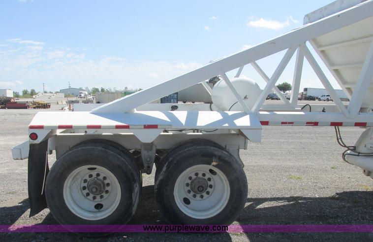 image for item E7868 2007 CPS LWBD-240 bottom dump trailer