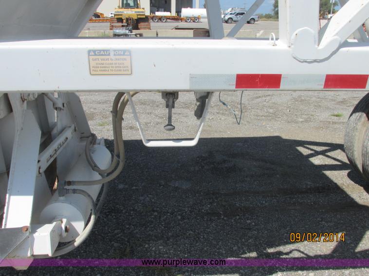 image for item E7868 2007 CPS LWBD-240 bottom dump trailer