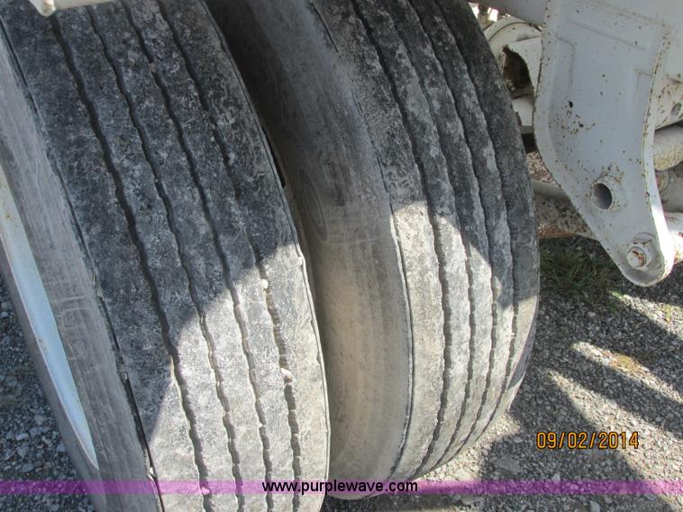 image for item E7868 2007 CPS LWBD-240 bottom dump trailer