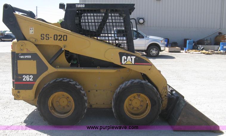 image for item E7871 2003 Caterpillar 262 skid steer