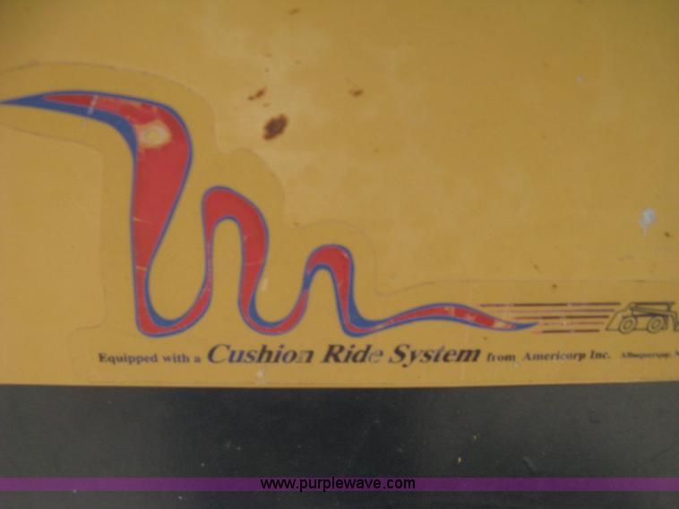 image for item E7871 2003 Caterpillar 262 skid steer