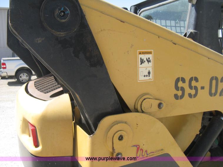 image for item E7871 2003 Caterpillar 262 skid steer
