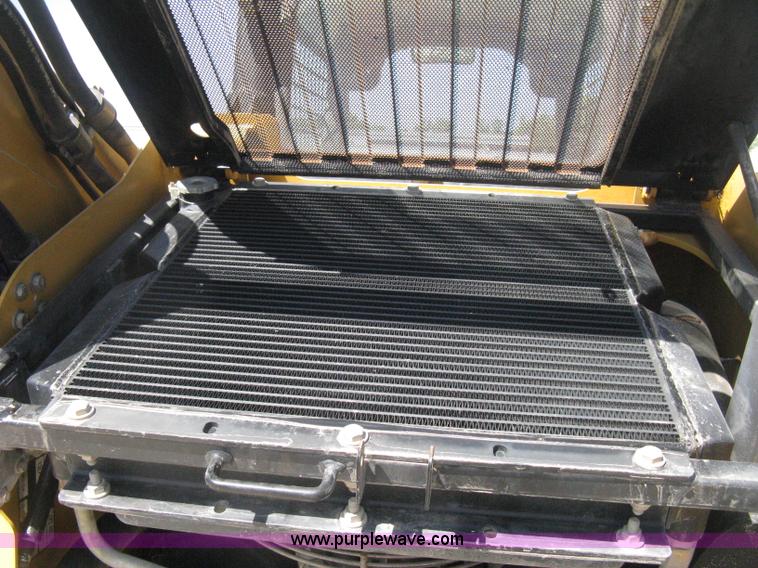image for item E7871 2003 Caterpillar 262 skid steer