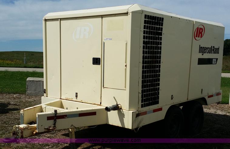 image for item E9000 1993 Ingersoll Rand 825 CFM air compressor
