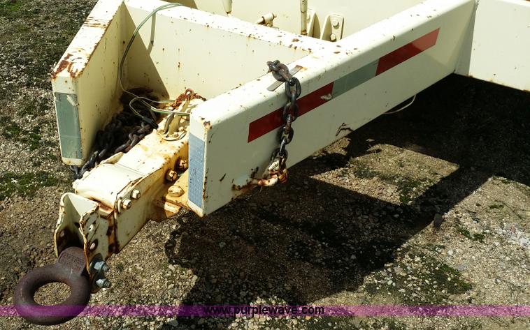 image for item E9000 1993 Ingersoll Rand 825 CFM air compressor