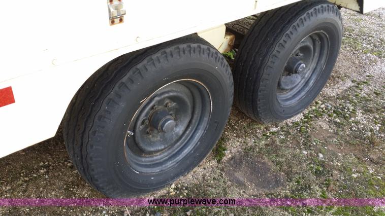 image for item E9000 1993 Ingersoll Rand 825 CFM air compressor