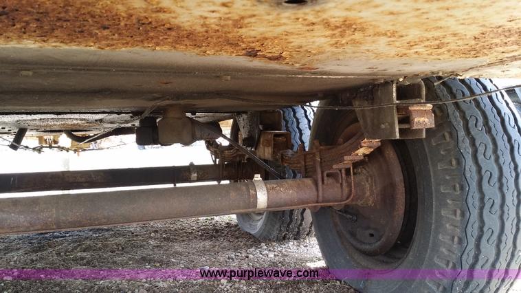 image for item E9000 1993 Ingersoll Rand 825 CFM air compressor