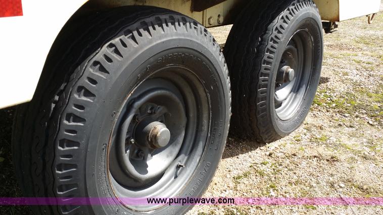 image for item E9000 1993 Ingersoll Rand 825 CFM air compressor