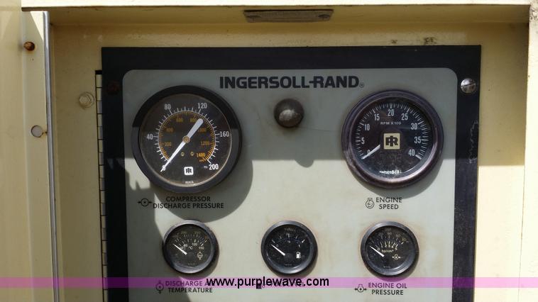image for item E9000 1993 Ingersoll Rand 825 CFM air compressor