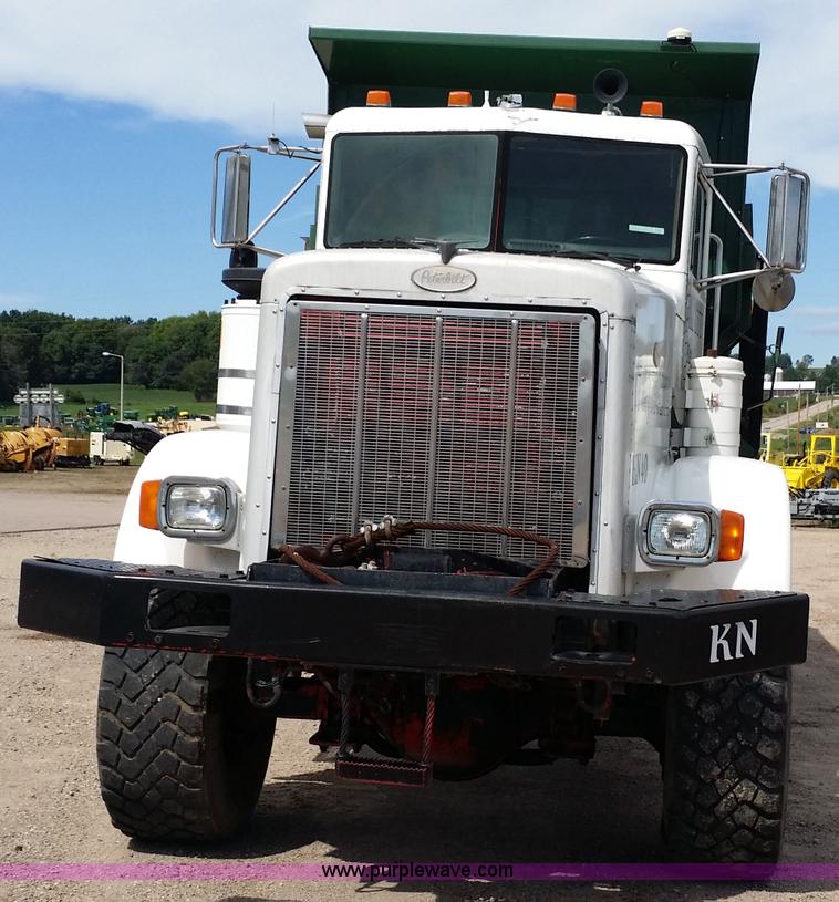 image for item E9001 1996 Peterbilt 357 spreader truck