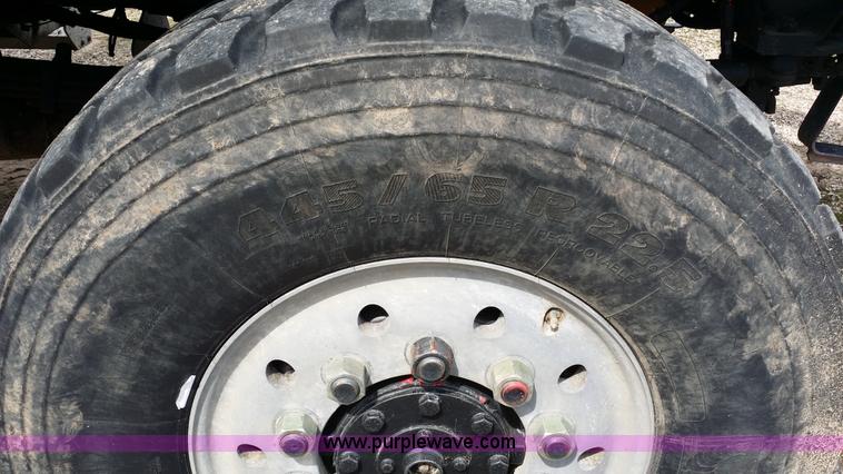 image for item E9001 1996 Peterbilt 357 spreader truck