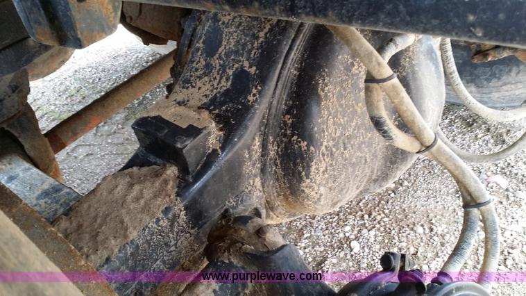 image for item E9001 1996 Peterbilt 357 spreader truck