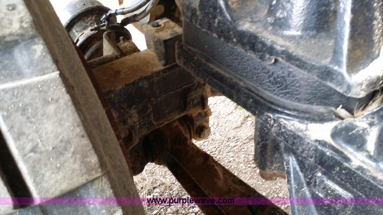 image for item E9001 1996 Peterbilt 357 spreader truck