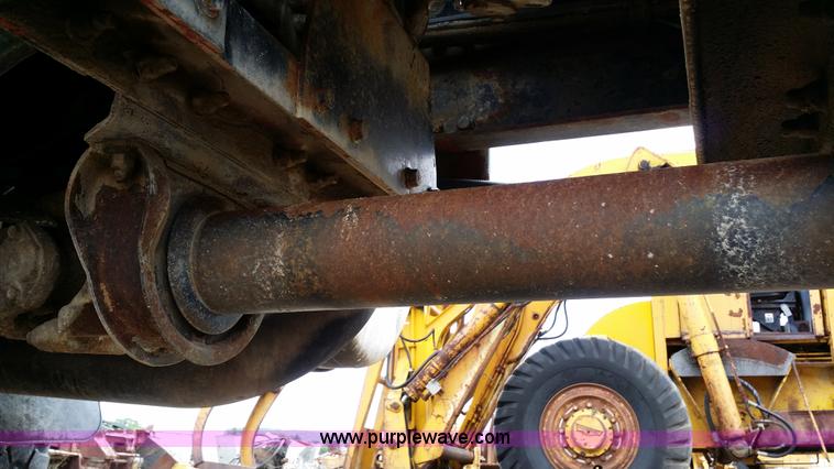 image for item E9001 1996 Peterbilt 357 spreader truck