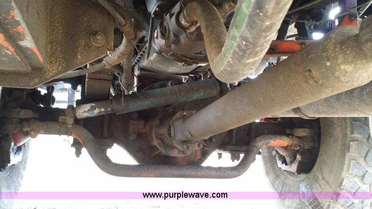 image for item E9001 1996 Peterbilt 357 spreader truck