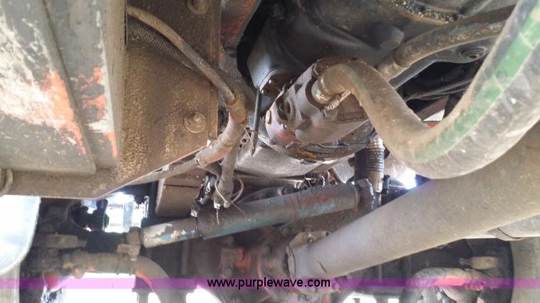 image for item E9001 1996 Peterbilt 357 spreader truck