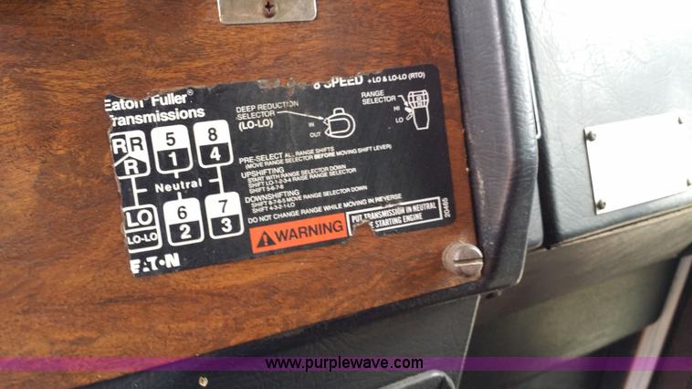 image for item E9001 1996 Peterbilt 357 spreader truck