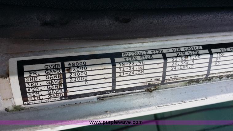 image for item E9001 1996 Peterbilt 357 spreader truck