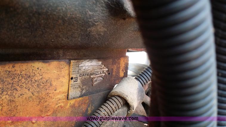 image for item E9001 1996 Peterbilt 357 spreader truck