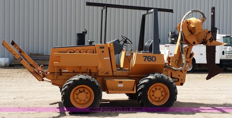 image for item E9002 1989 Case 760 vibratory plow