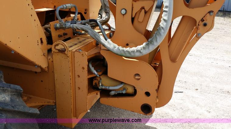 image for item E9002 1989 Case 760 vibratory plow