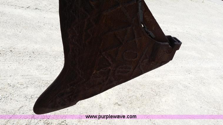 image for item E9002 1989 Case 760 vibratory plow