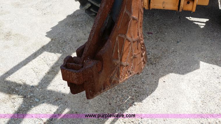 image for item E9002 1989 Case 760 vibratory plow