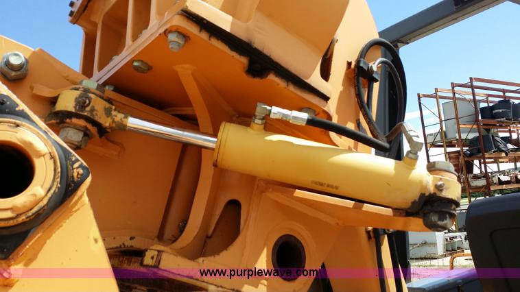 image for item E9002 1989 Case 760 vibratory plow