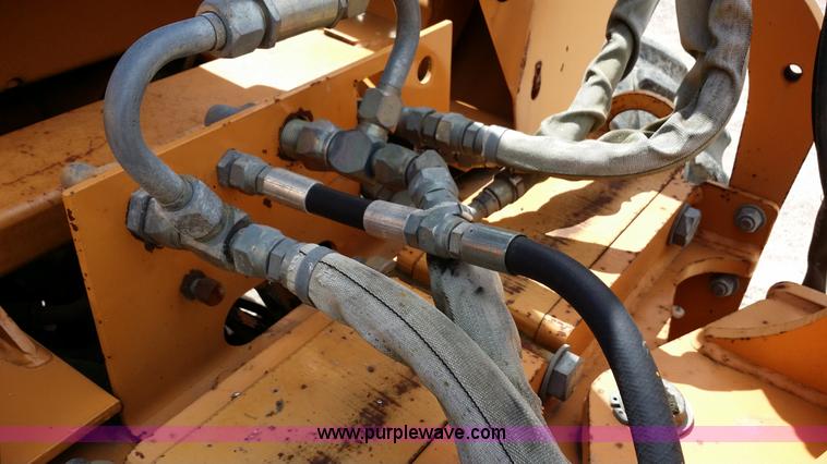 image for item E9002 1989 Case 760 vibratory plow