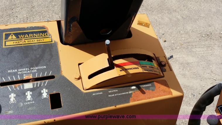 image for item E9002 1989 Case 760 vibratory plow