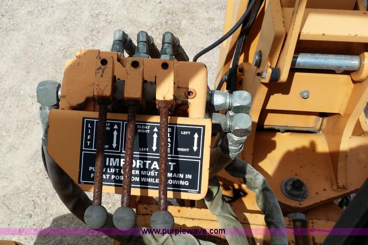 image for item E9002 1989 Case 760 vibratory plow