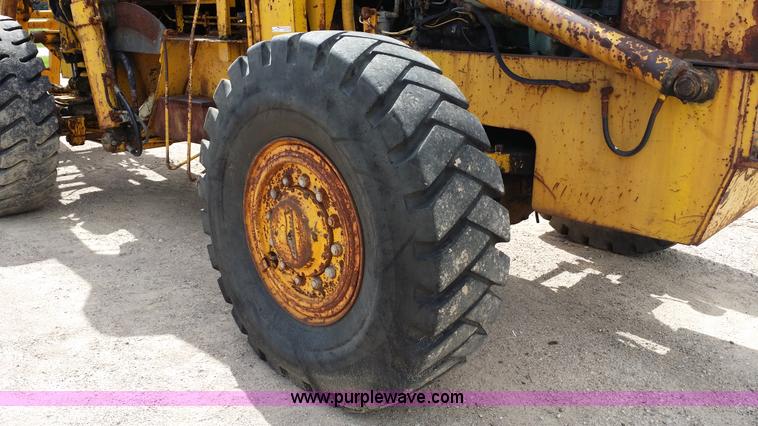 image for item E9003 Pettibone Super 204-A rough terrain forklift