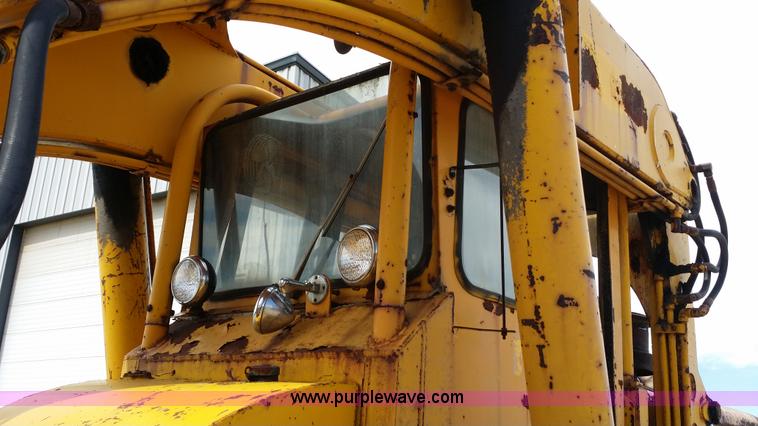 image for item E9003 Pettibone Super 204-A rough terrain forklift