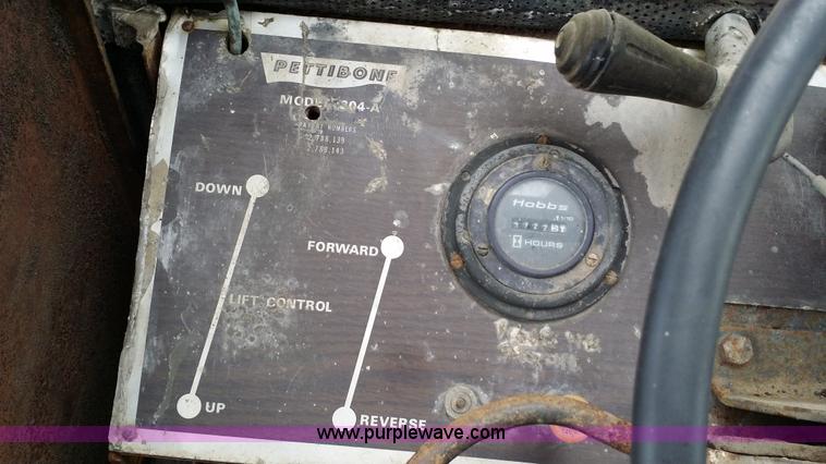 image for item E9003 Pettibone Super 204-A rough terrain forklift