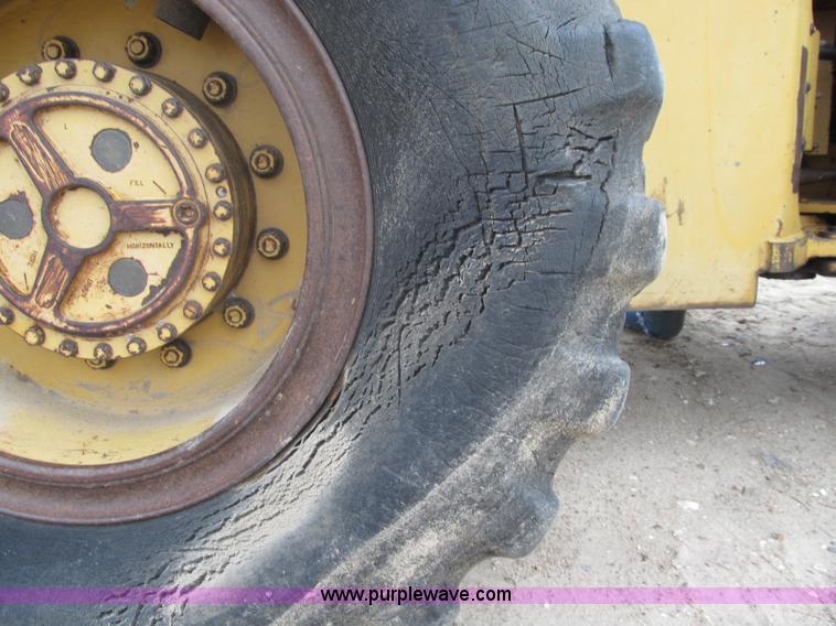 image for item F3503 Case 621 wheel loader