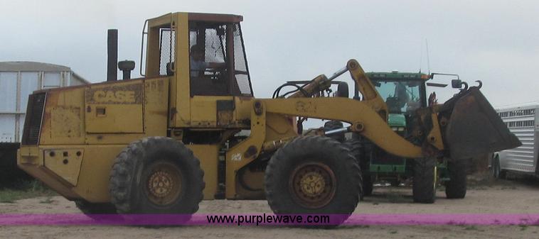 image for item F3503 Case 621 wheel loader