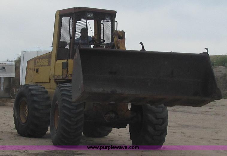 image for item F3503 Case 621 wheel loader